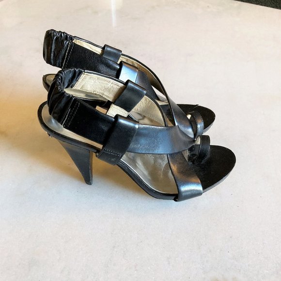 Michael Kors black leather sandals, cross over straps, high heel shoes / sandal - Picture 2 of 7